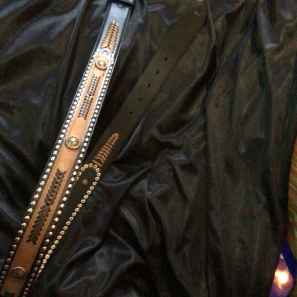 Leather Hand tooled belt with conch studs leather details sz 38/95 - Picture 6 of 10